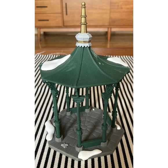 Dept 56 Heritage Village Accessories Town Square Gazebo 5513-1 Retired 1989-1997 - Picture 1 of 2